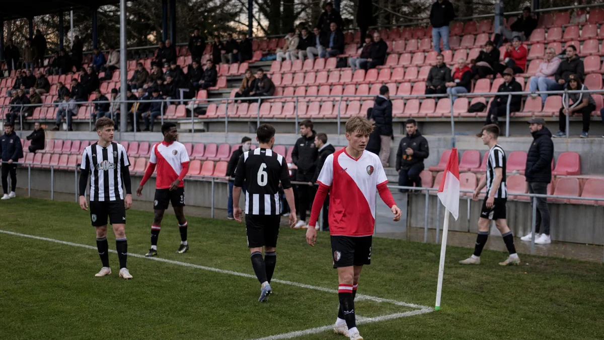 Heracles toppar efter 6–1 mot Jong FC Utrecht