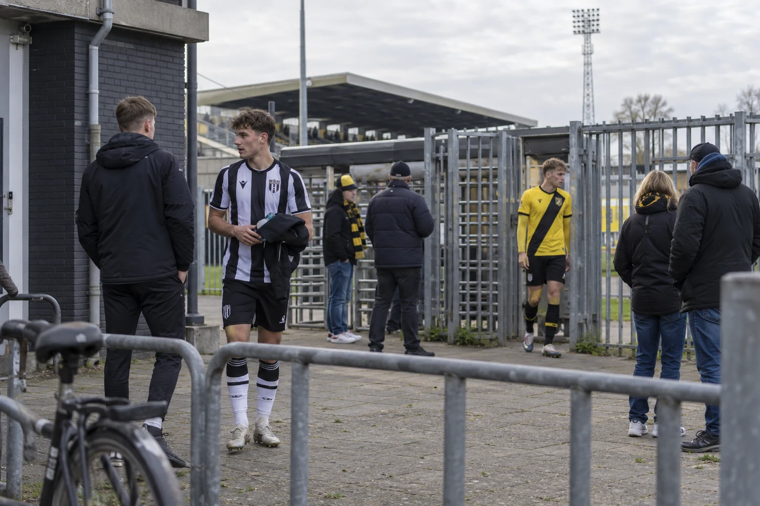 Heracles tar emot Vitesse i möte mellan ettan och femman